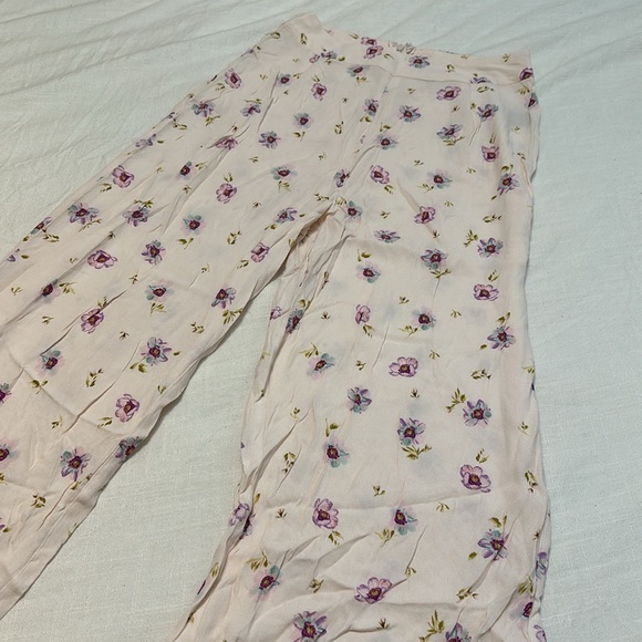 AFRM high waisted Floral pants - Picture 1 of 6